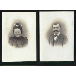 Lot 2 anciennes photos collées sur cartons d'un couple