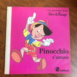 Un premier livre Pinocchio s'amuse