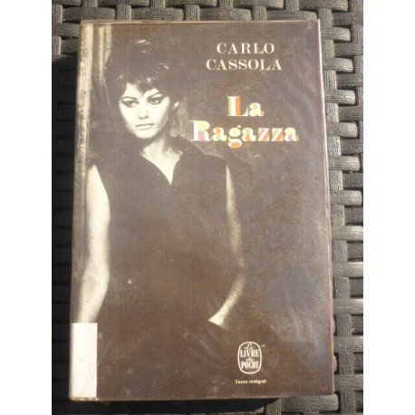 La Ragazza Le livre de poche