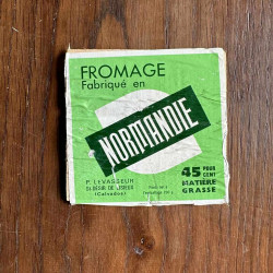 FROMAGE Fabriqué en NORMANDIE 45 POUR CENT MATIÈRE GRASSE