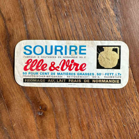 SOURIRE FABRIQUE A COUTANCES EN NORMANDIE 50. Z Elle et Vire