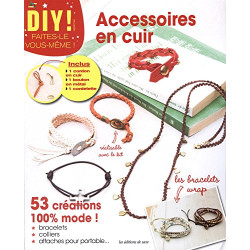 Accessoires en cuir : Avec un cordon en cuir un bouton métal et...