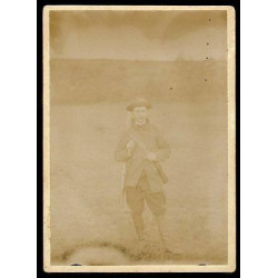 Ancienne photo tirage albuminé d'un chasseur fin XIXe début XXe