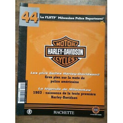 La FLHTP Milwaukee Police harley davidson Motorcycle Nº44 hachette...