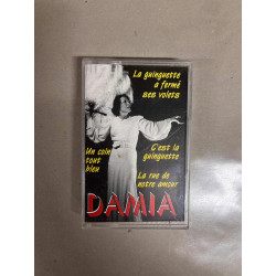 Damia - La guinguette a fermé ses volets Un coin tout bleu...